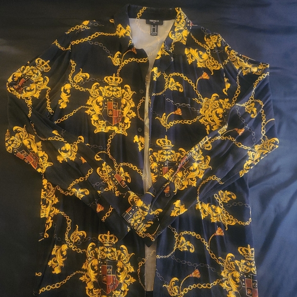 FOREVER 21 Casual Dress Shirt | Gold Chain Luxury Designs | Soft Fabric | Medium - Picture 4 of 4